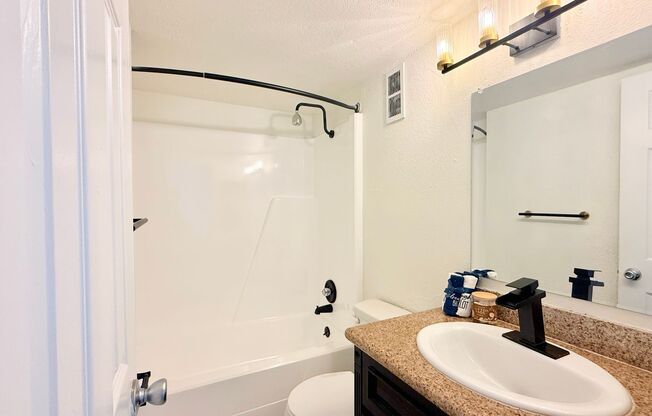 1 bed, 1 bath, 439 sqft, $1,095