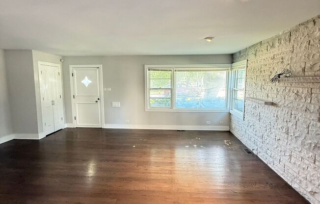 4240-44 Gilbert