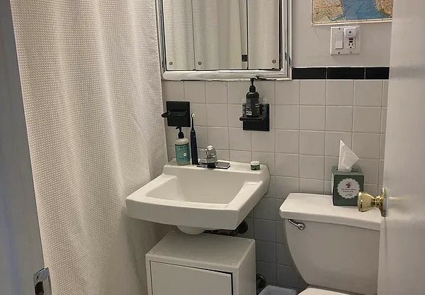 Studio, 1 bath, $2,450, Unit GF