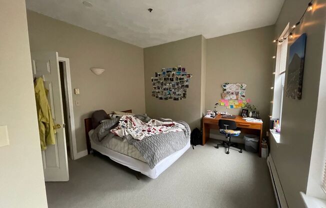 2 beds, 2 baths, $4,400, Unit 7