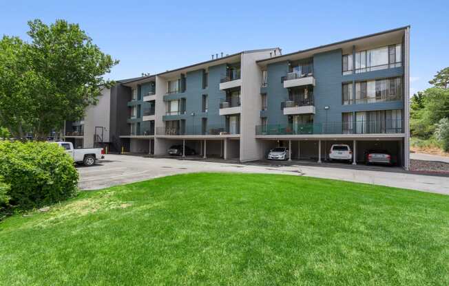 Lush Green Outdoor Spaces at Cliffs at Canyon Ridge, Ogden