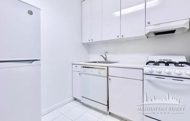 330 E 46th St #1B