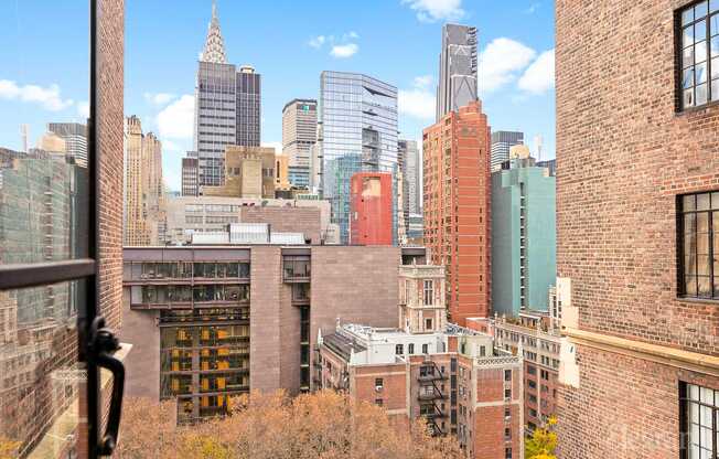 2 beds, 2 baths, $6,500, Unit 1515