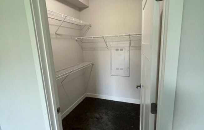 2 beds, 2 baths, 1,034 sqft, $1,850, Unit Lime 212