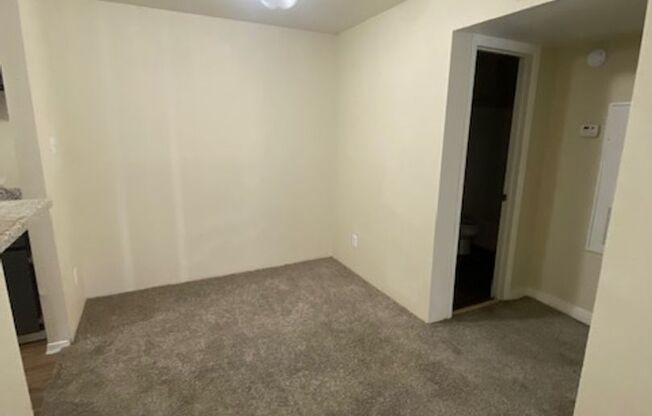 1 bed, 1 bath, 703 sqft, $850, Unit 1905