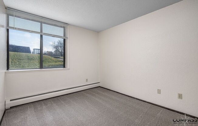 3 beds, 2 baths, 1,209 sqft, $1,295, Unit 2215-315