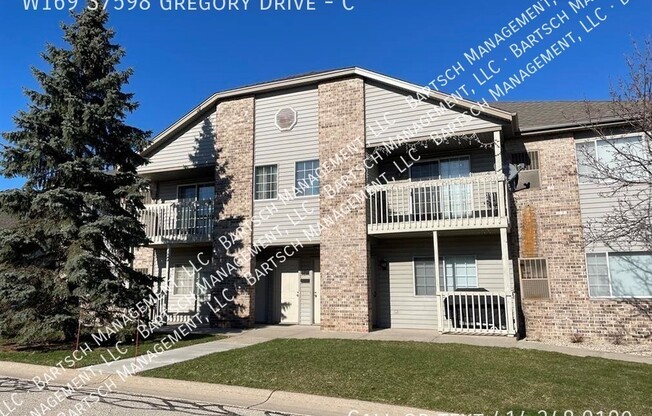 7598 GREGORY DR