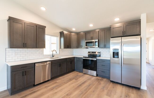 Brand New 2 Bedroom Duplex in SW Redmond