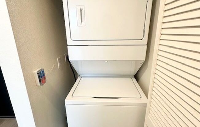 1 bed, 1 bath, 587 sqft, $3,095, Unit 719