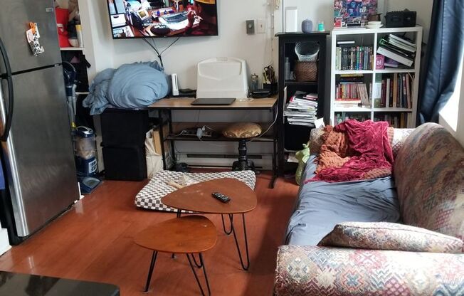 Spacious studio in a great area in Fishtown