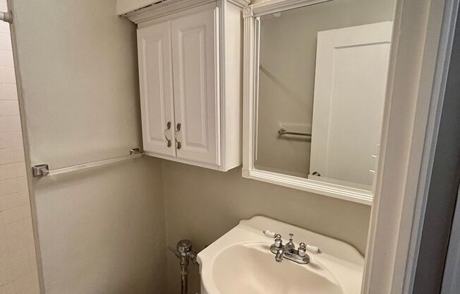 Studio, 1 bath, 200 sqft, $895, Unit 2