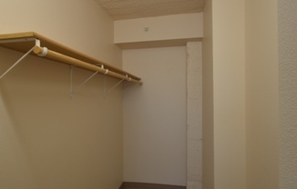 1 bed, 1 bath, 541 sqft, $1,275, Unit 69