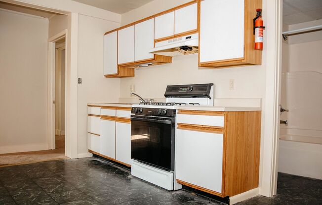 2 beds, 1 bath, $1,200