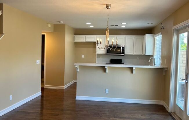 Tustin 3 bed 2.5 bath + office and bonus room