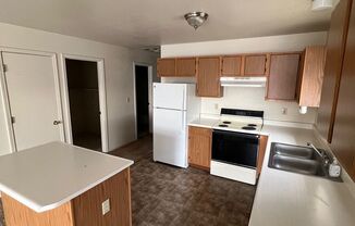 2 beds, 2 baths, 1,100 sqft, $1,800, Unit 4246