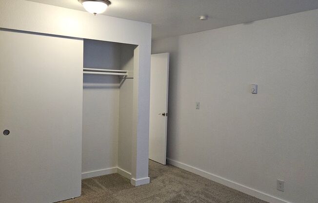 2 beds, 1 bath, 720 sqft, $1,850, Unit 522