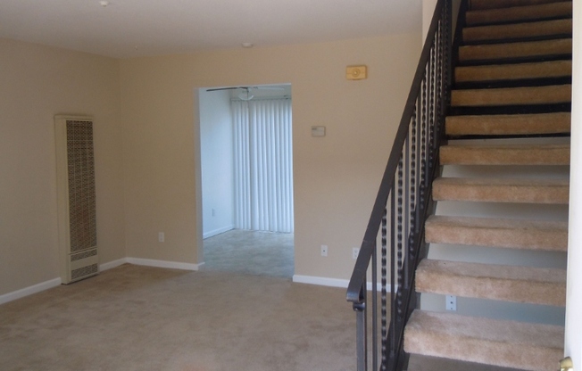 1329 EDWARDS AVE