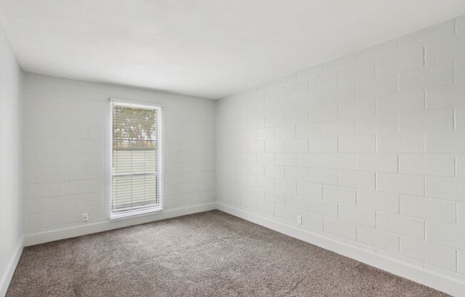 2 beds, 1 bath, 748 sqft, $1,649, Unit E67