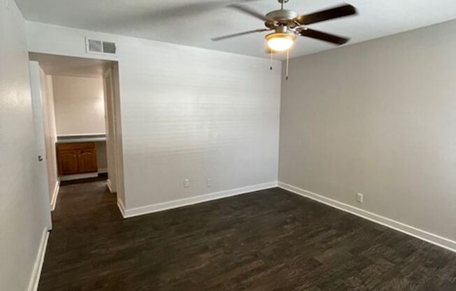 2 beds, 2 baths, 931 sqft, $1,225, Unit 02-0212