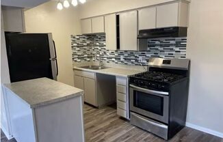 808 at South Center: Quiet community close to great amenities!