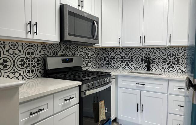 1 bed, 1 bath, 650 sqft, $3,850, Unit 14F