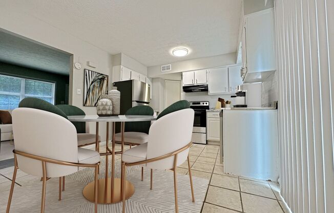 3 beds, 1.5 baths, 1,200 sqft, $1,599, Unit 05C