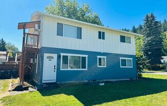 Charming Remodeled Camas Duplex