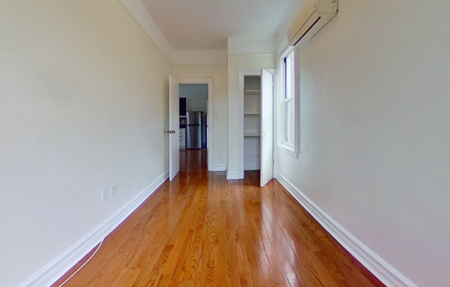 2151 85 ST