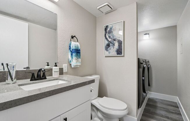 2 beds, 1.5 baths, 856 sqft, $1,764, Unit 1009