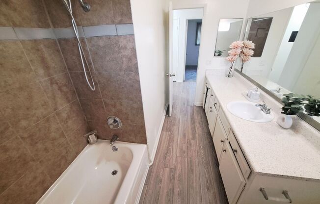 3 beds, 2 baths, 1,314 sqft, $3,295, Unit 312