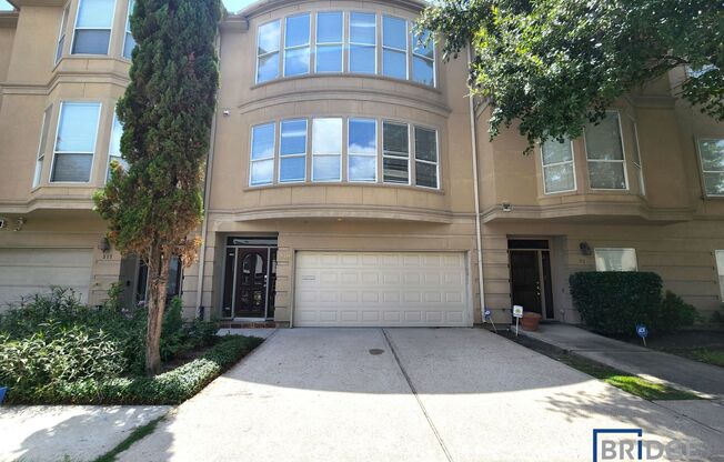 319 Birdsall St., Houston, TX 77007