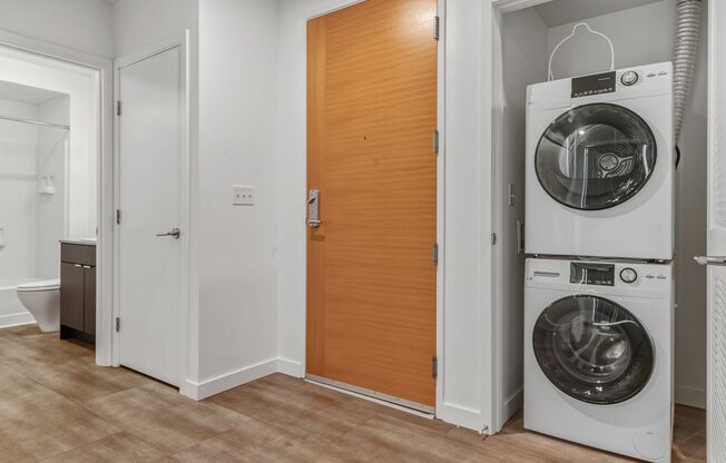 1 bed, 1 bath, 587 sqft, $1,975, Unit 703