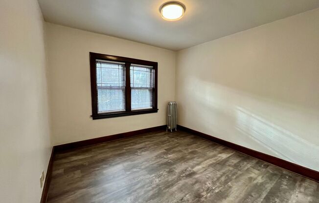 1 bed, 1 bath, $1,015, Unit 7