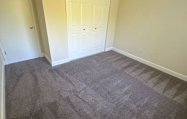 3 beds, 2 baths, 1,300 sqft, $2,400, Unit 3351 #204