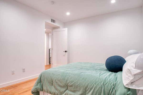 2327 1/2 LANGDALE AVE