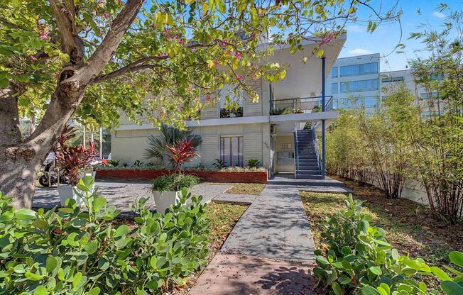 Studio, 1 bath, 450 sqft, $1,600, Unit 1685-07