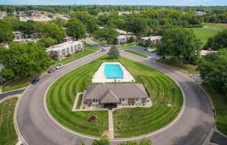 Fontainebleau Apartments