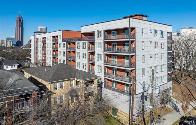 1 bed, 675 sqft, $1,400