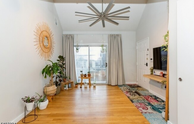 167 NEW YORK AVE