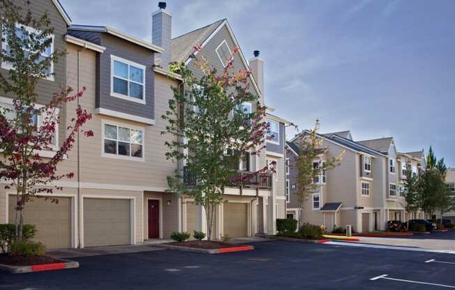 Building Exterior at Lionsgate South, Oregon, 97124