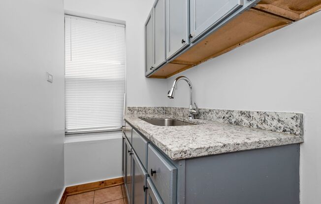 6343-47 Kedzie
