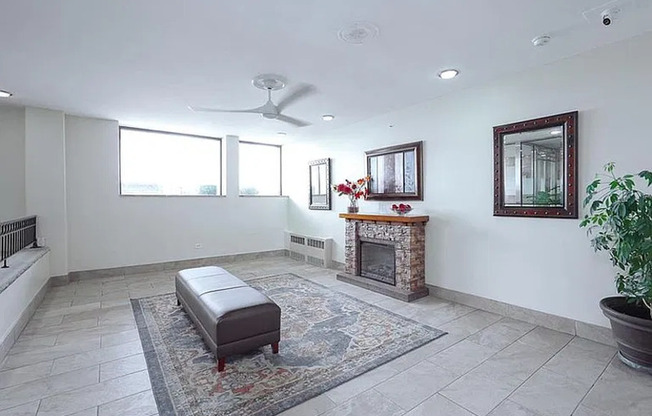 2121 SHR PKWY