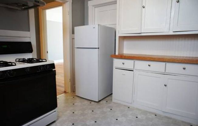 1 bed, 1 bath, $2,795, Unit #2