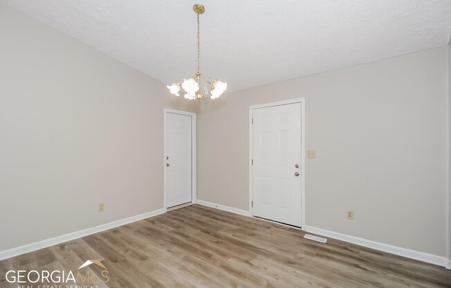 3832 CINDY DR