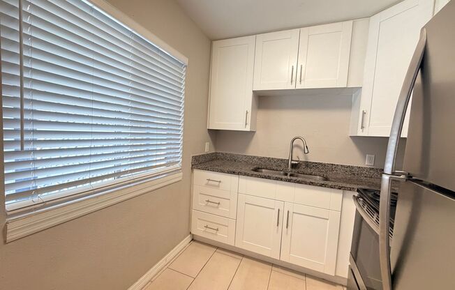 2 beds, 1 bath, $1,495, Unit 201