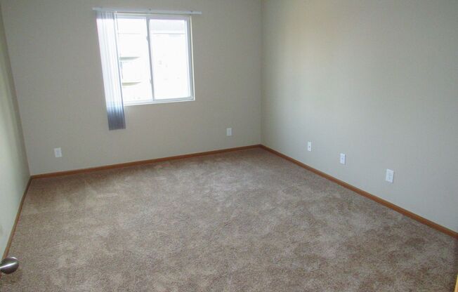 2 beds, 1 bath, 950 sqft, $936, Unit 1617