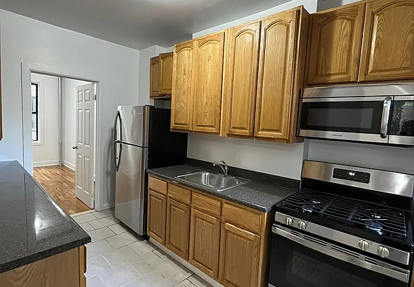 622 W 137 ST