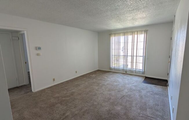2 beds, 1 bath, 952 sqft, $905, Unit TH 208
