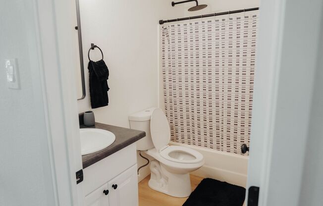 Furnished 2x2 Home, Move In Ready