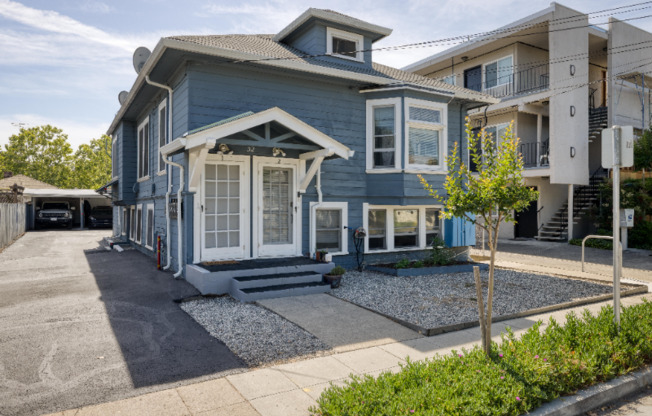 32 S MORRISON AVE